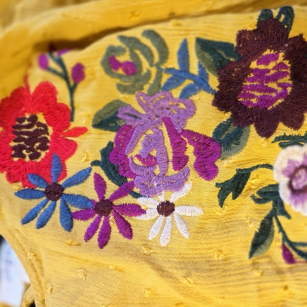 Umgee Floral Embroidered Mustard Blouse Sz M - Picture 4 of 10